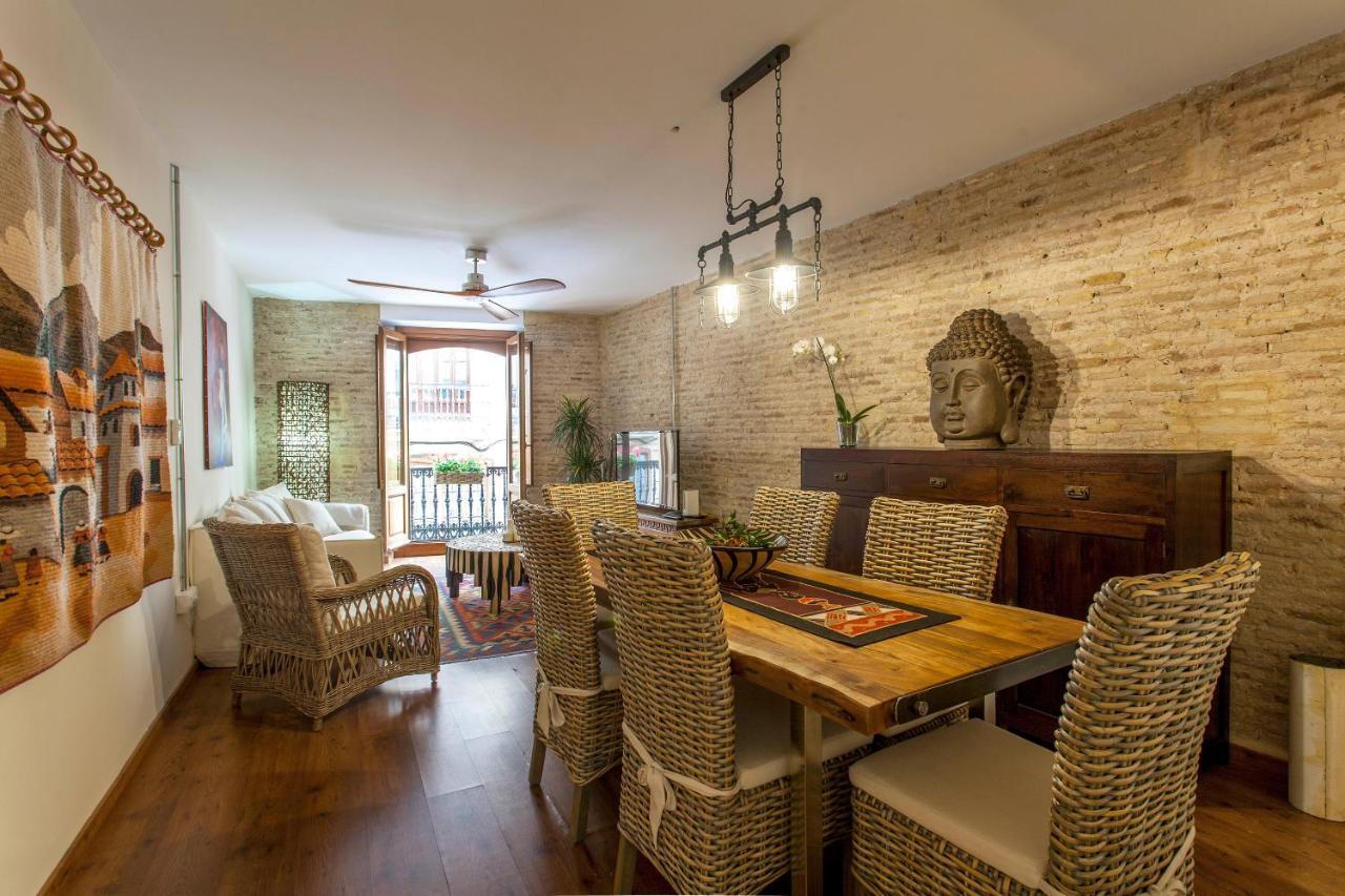 ולנסיה Luxurious & Alluring Home In Historic Town מראה חיצוני תמונה