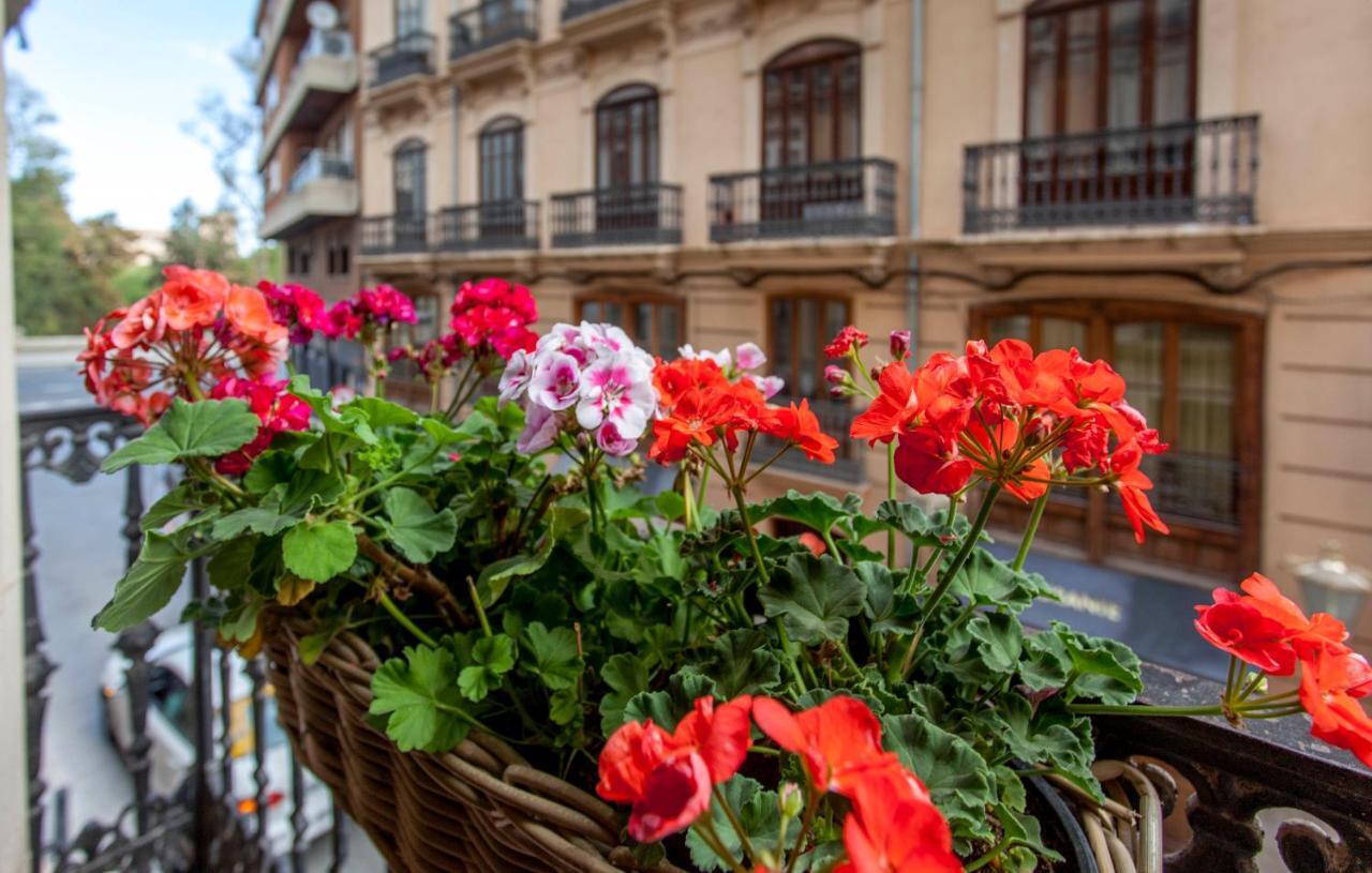 ולנסיה Luxurious & Alluring Home In Historic Town מראה חיצוני תמונה