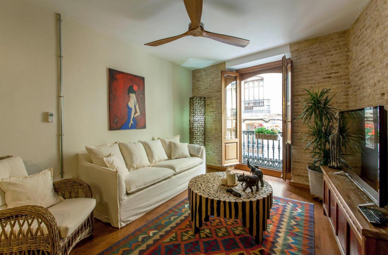 ולנסיה Luxurious & Alluring Home In Historic Town מראה חיצוני תמונה